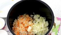 Stewed cabbage with rice in a slow cooker: tasty and satisfying Rice and cabbage in a slow cooker