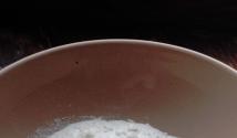 Doh beras: resipi memasak Mengapa adunan tepung beras hancur