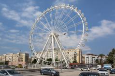 Roda Ferris diperbuat daripada wayar