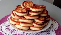 Lush homemade kefir pancakes - step-by-step recipes with photos