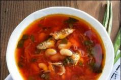 Borscht with beans and sprat in tomato Cold borscht with sprat in tomato