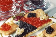 Sandwiches with red caviar - a festive selection of the most beautiful and delicious!
