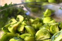 Green tomato salad for the winter - the best preparation recipes
