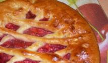 Recipes for strawberry pies, delicious and quick