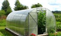 Polycarbonate greenhouse device: do-it-yourself foundation for greenhouses